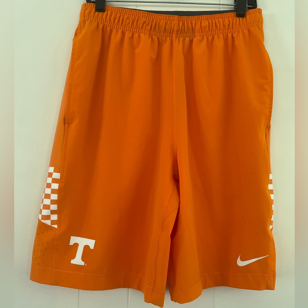 Nike Tennessee VOLS Men's Orange Athletic Shorts Size Medium
